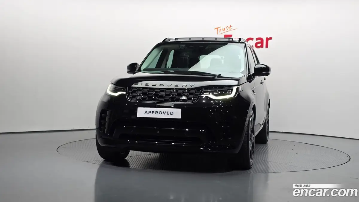 Land Rover Discovery 5 2025 фото 3