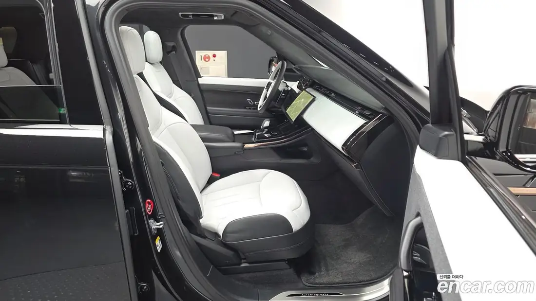 Land Rover Range Rover Sport 2026 фото 11