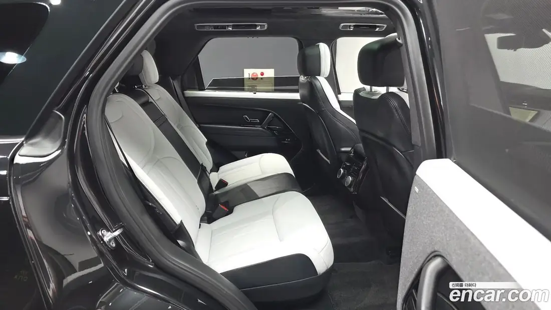 Land Rover Range Rover Sport 2026 фото 12