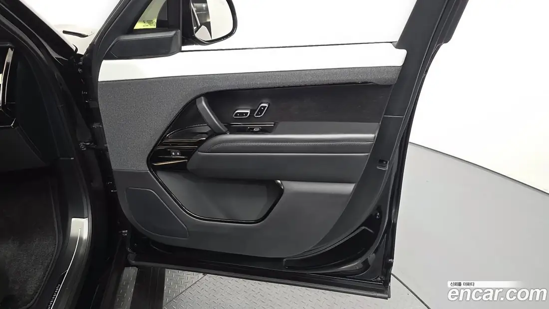 Land Rover Range Rover Sport 2026 фото 24
