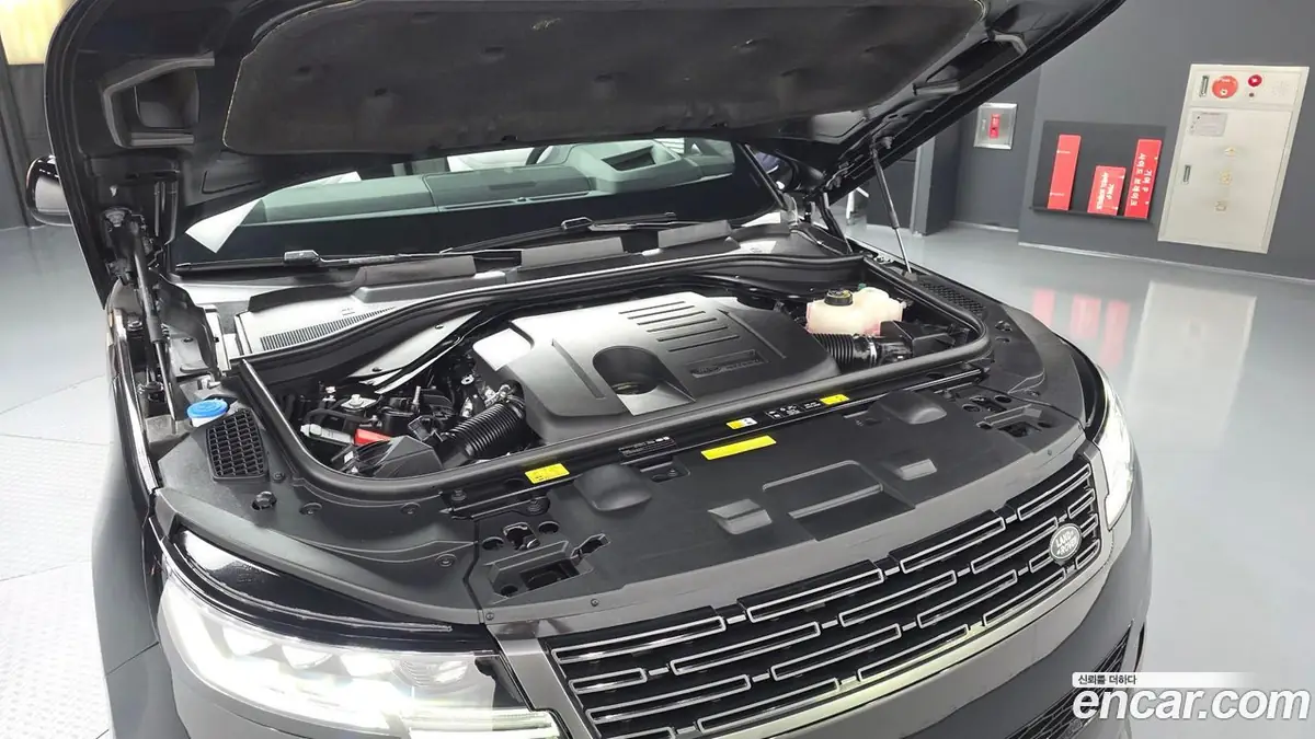 Land Rover Range Rover Sport 2026 фото 6
