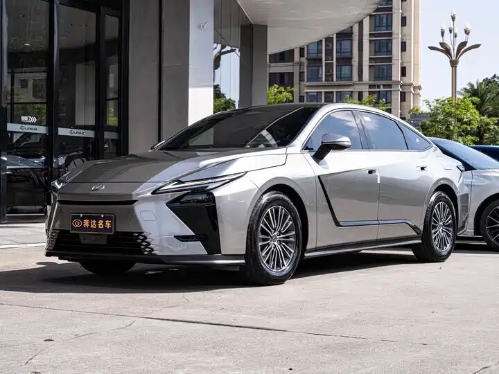 Lexus 2026 300h 2026 — импорт из Китая под ключ