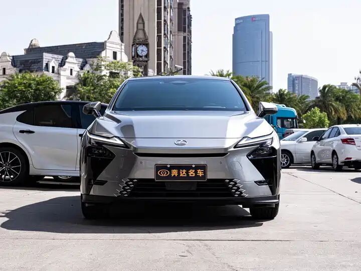 Lexus 2026 300h 2026 фото 2