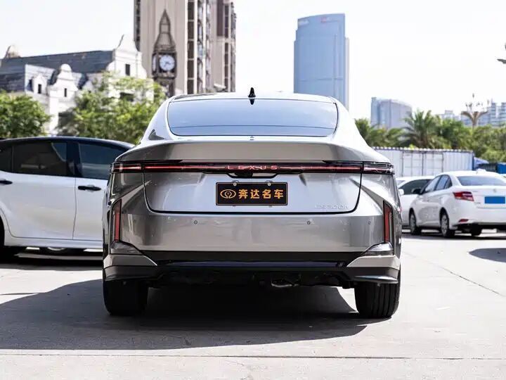 Lexus 2026 300h 2026 фото 3