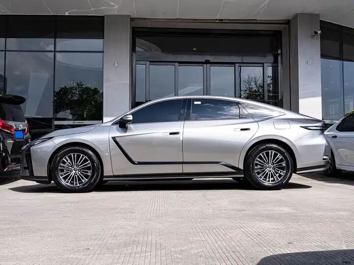 Lexus 2026 300h 2026 фото 4