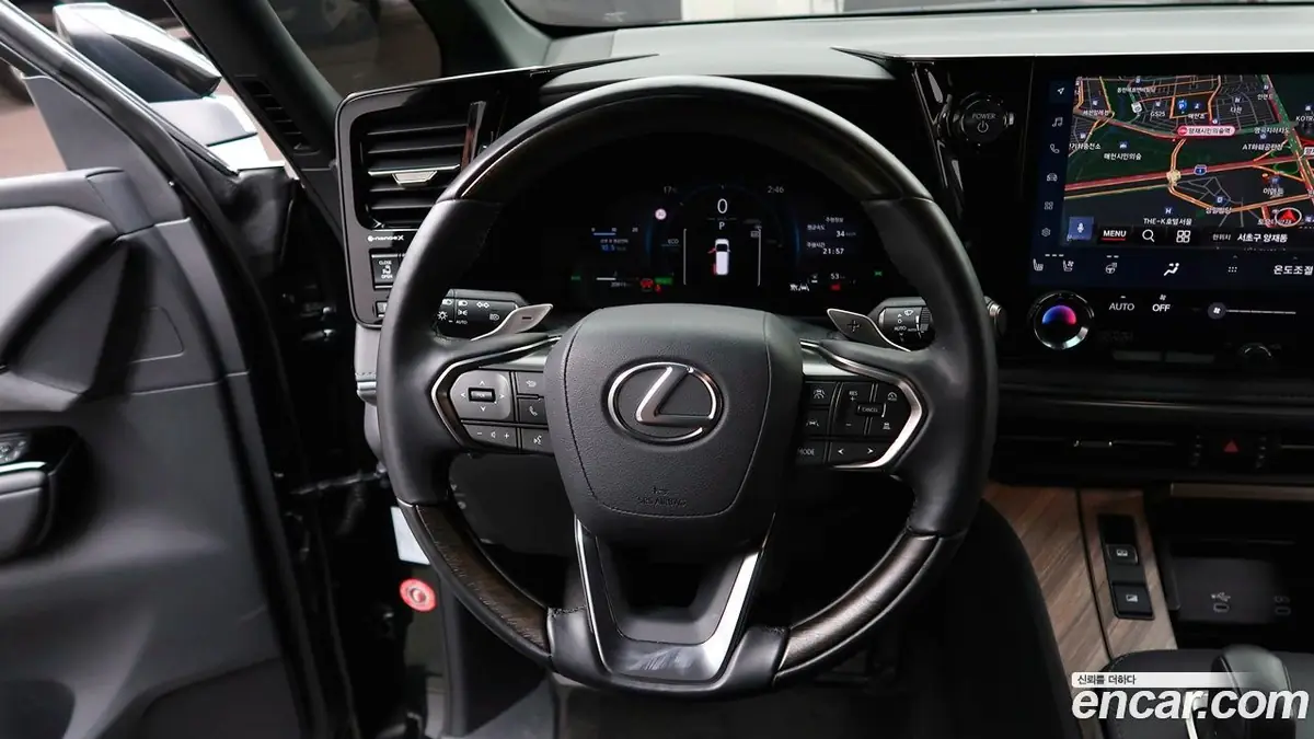 Lexus LM 500h 2025 фото 6