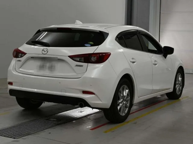 Mazda Axela 2017 — импорт из Японии под ключ