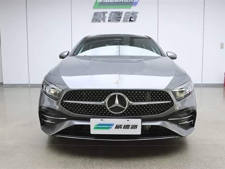 Mercedes-Benz A-Class A 180 2025 — импорт из Китая под ключ
