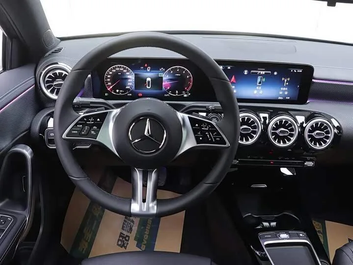 Mercedes-Benz A-Class A 180 2025 фото 11