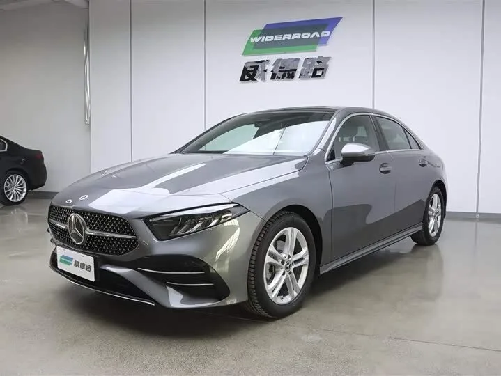 Mercedes-Benz A-Class A 180 2025 фото 12