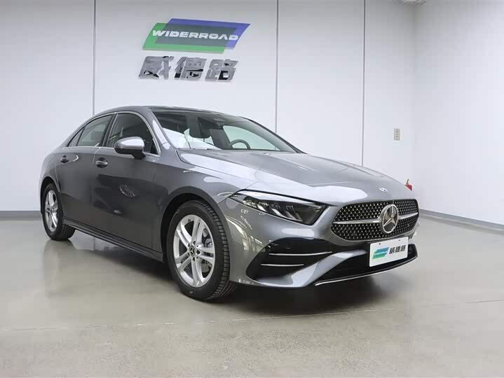 Mercedes-Benz A-Class A 180 2025 фото 2