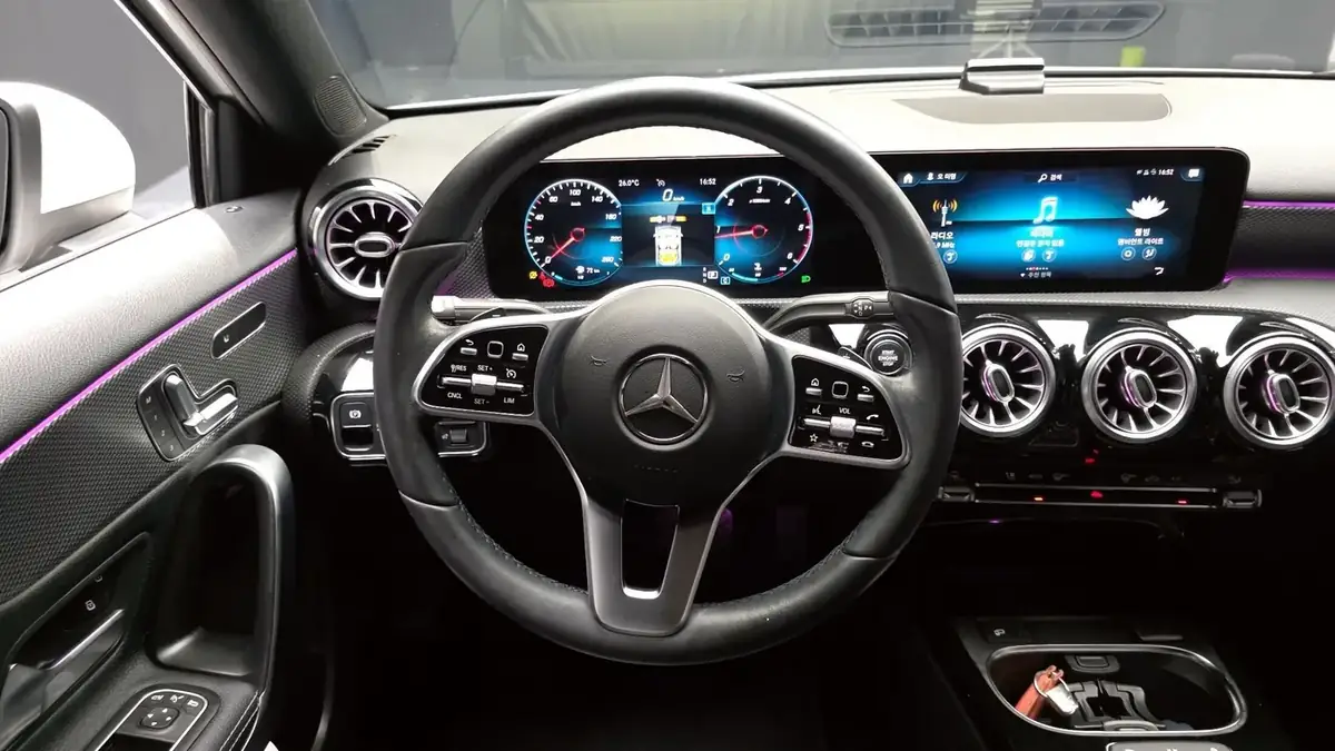Mercedes-Benz A-Class 2021 фото 6