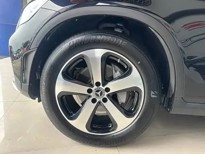 Mercedes-Benz GLC 260 L 4 magic Dynamic 2022 фото 4