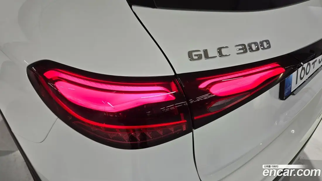 Mercedes-Benz GLC 300 4MATIC 2026 фото 13