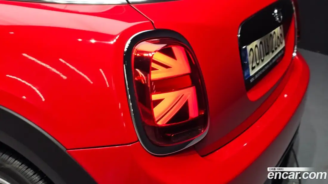 Mini Cooper 2021 фото 24