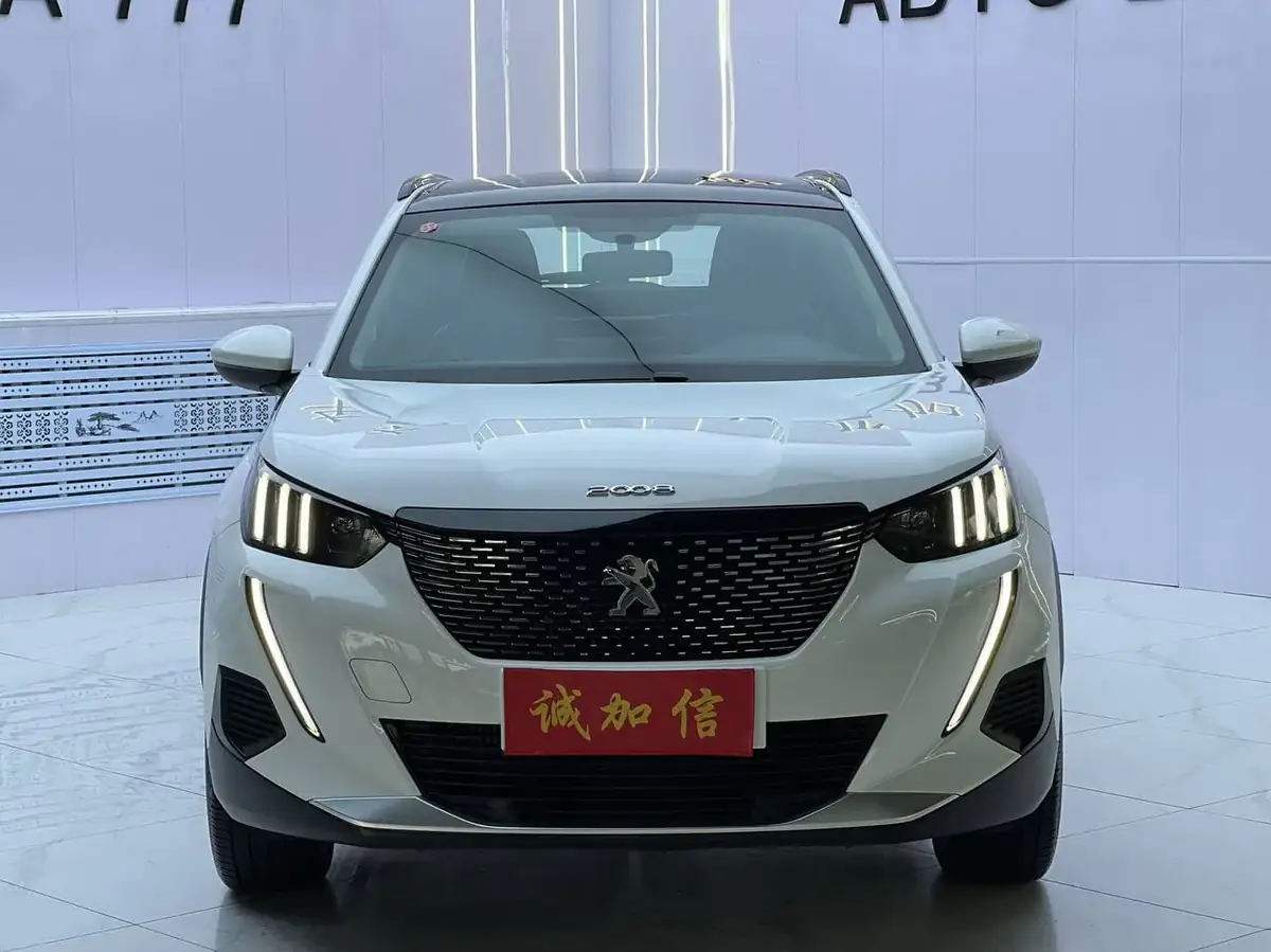 Peugeot 2008 230THP The One 2022 фото 2
