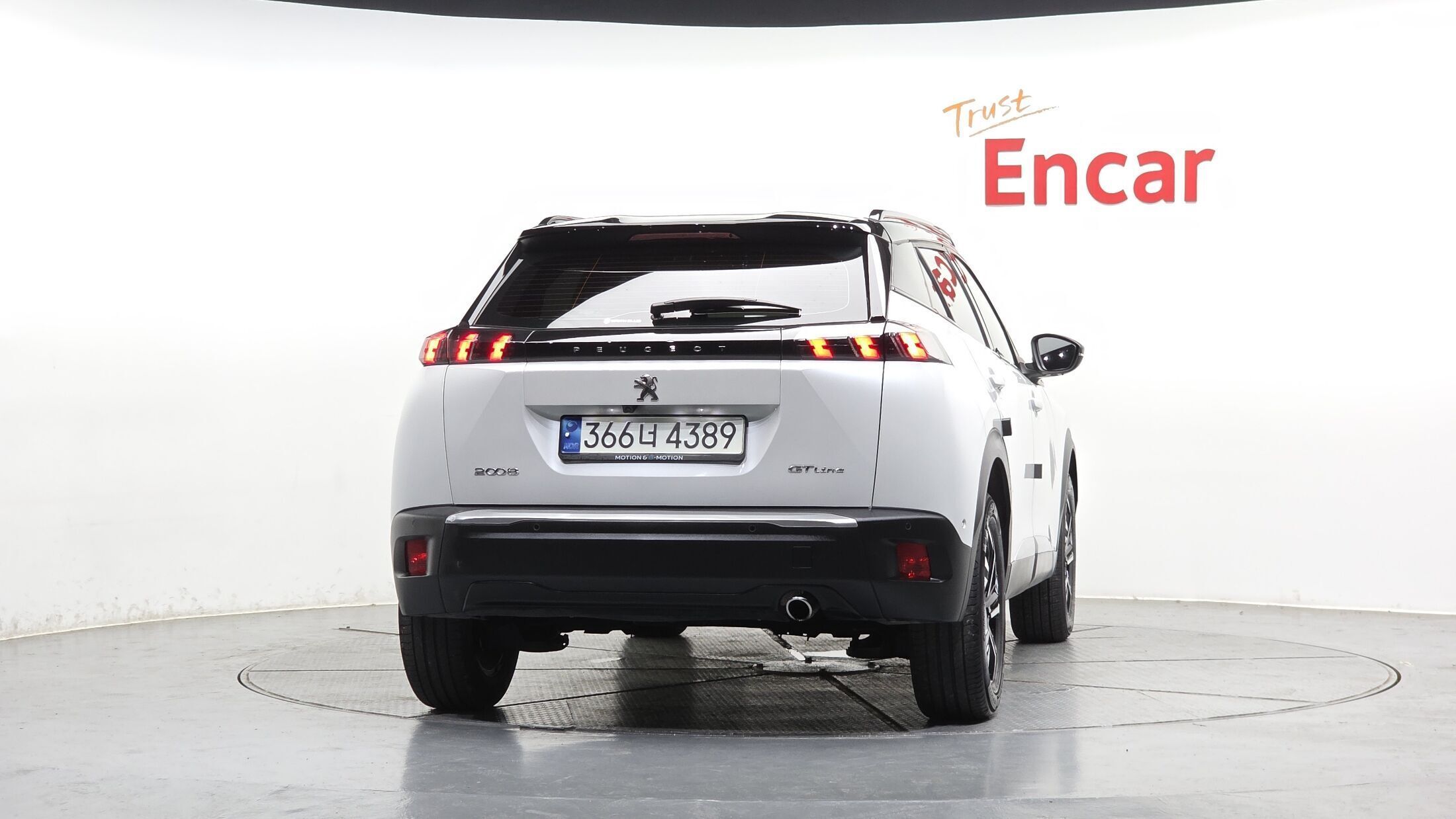 Peugeot 2008 2021 фото 4