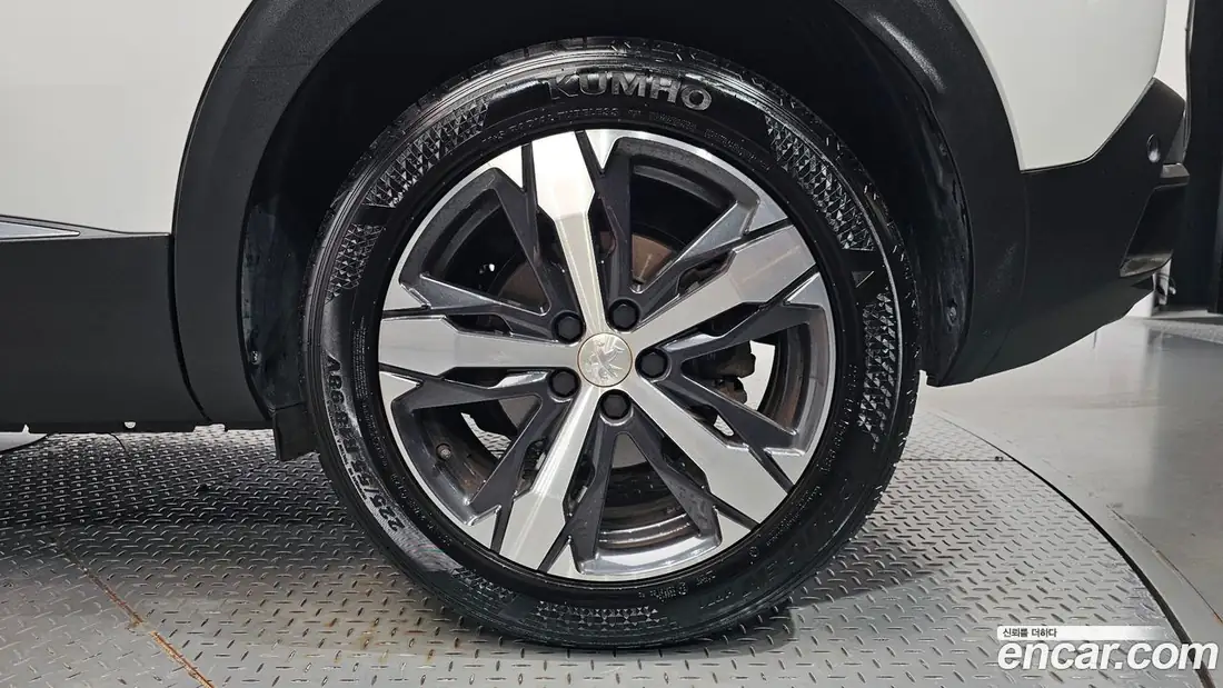 Peugeot 3008 2020 фото 22