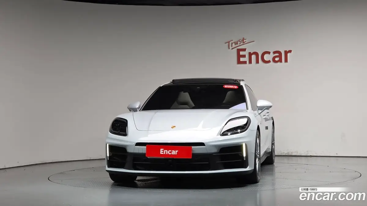Porsche Panamera E-Hybrid 2025 фото 3