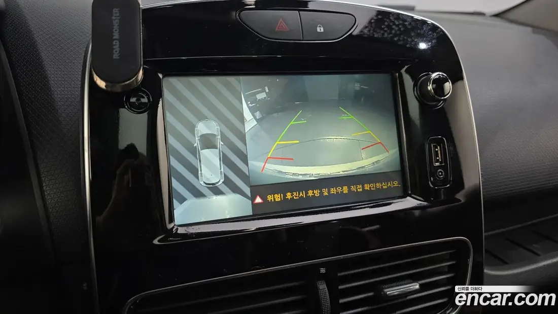 Renault Clio 2019 фото 16