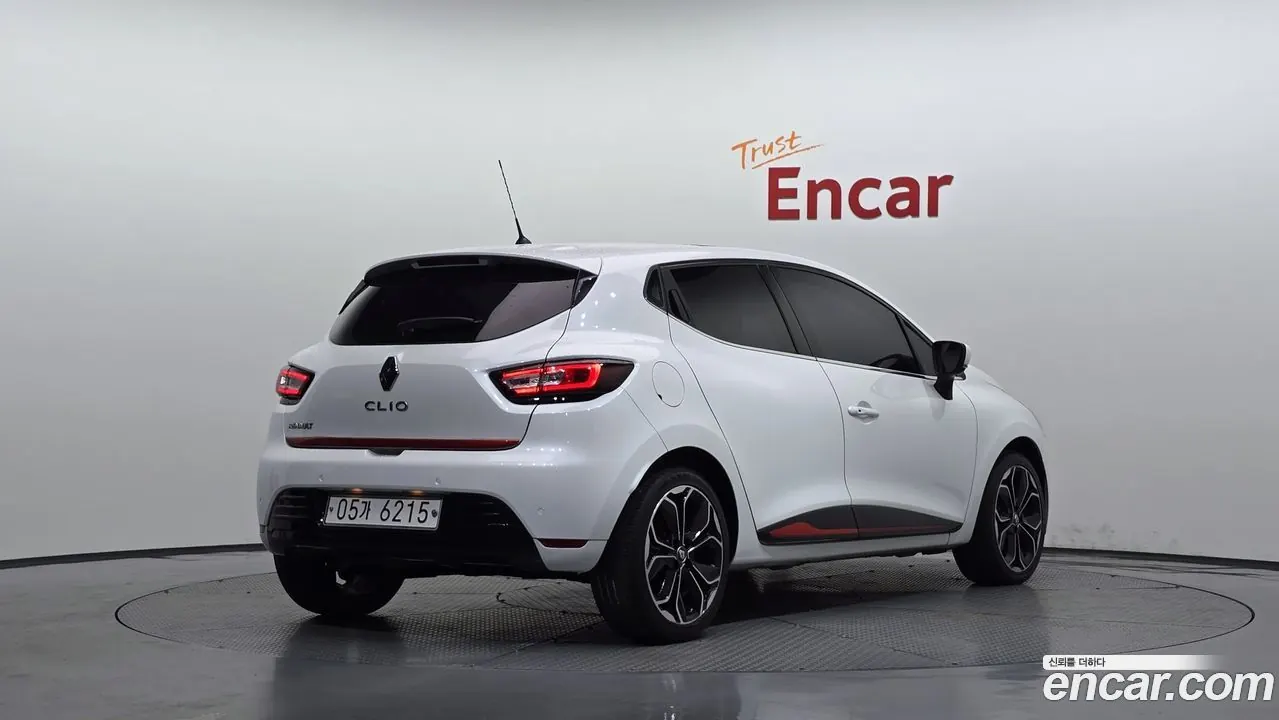 Renault Clio 2019 фото 2