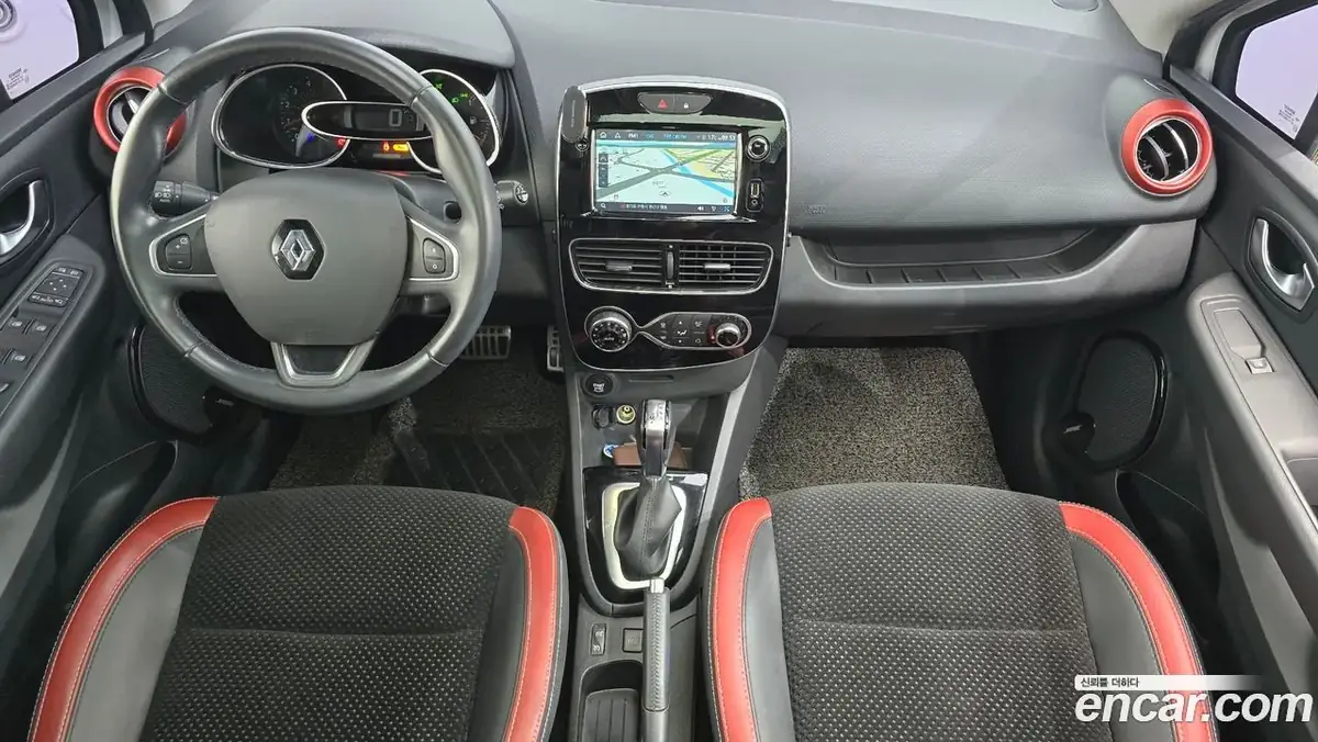 Renault Clio 2019 фото 7
