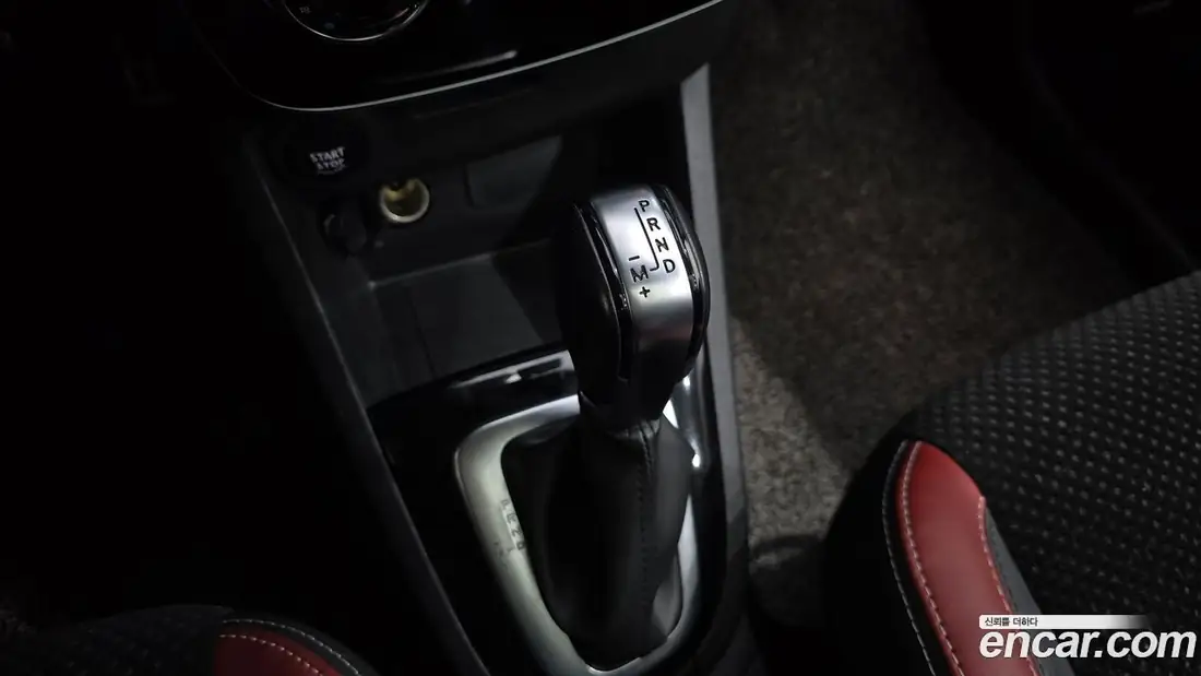 Renault Clio 2019 фото 9