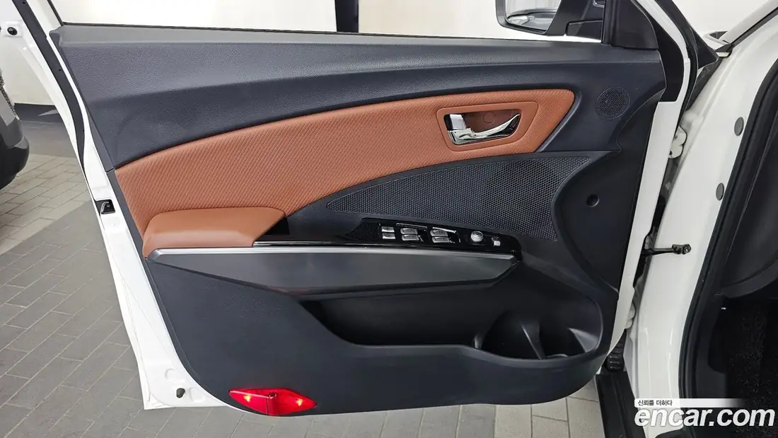 SsangYong Tivoli Armor 2019 фото 24