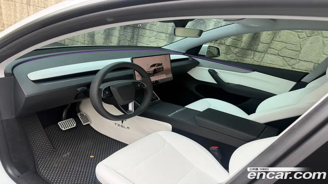 Tesla Model Y 2025 фото 8