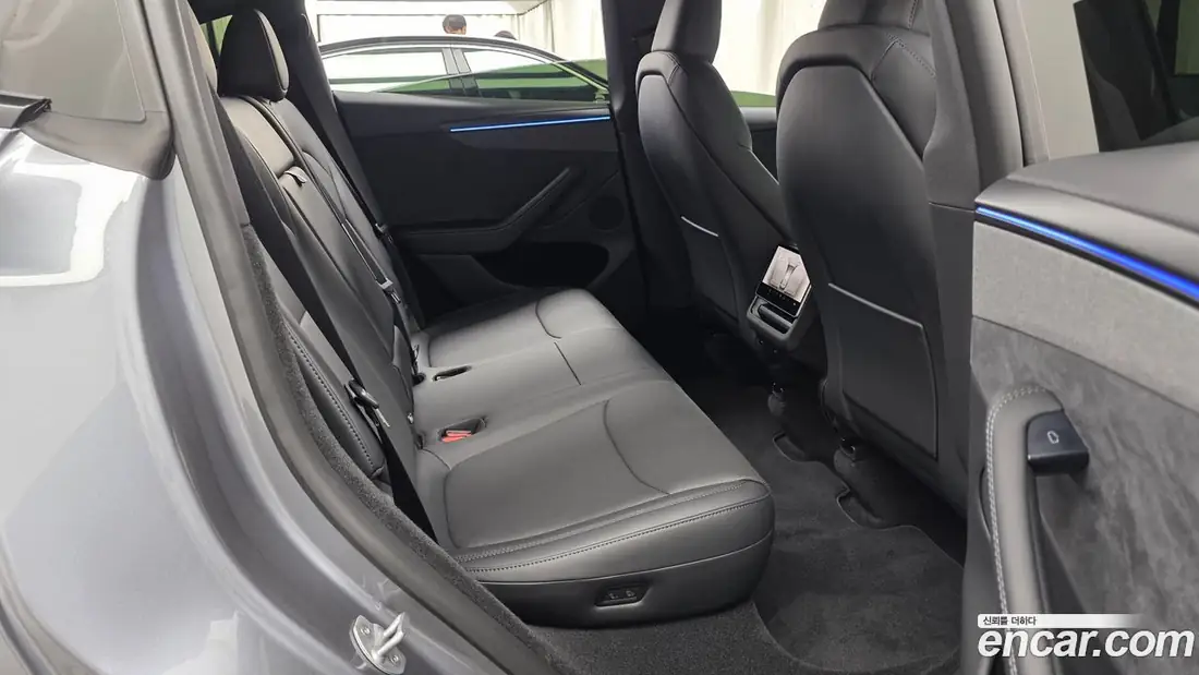 Tesla Model Y 2026 фото 11