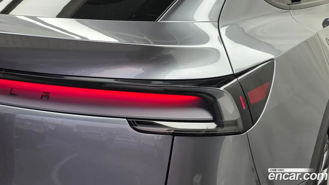 Tesla Model Y 2026 фото 23