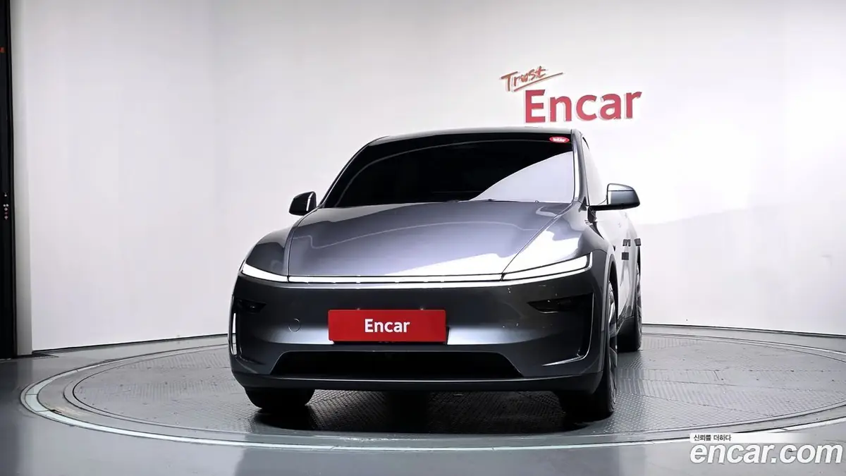 Tesla Model Y 2026 фото 3
