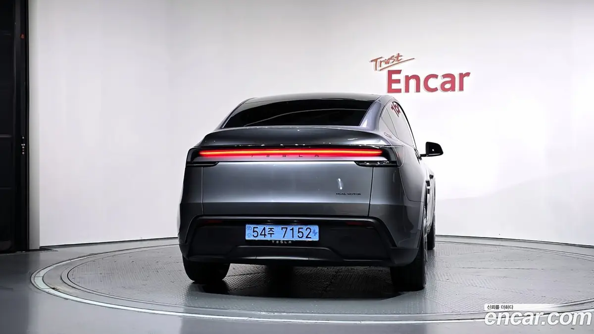Tesla Model Y 2026 фото 4