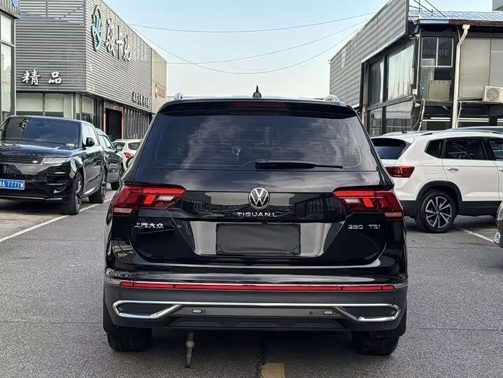 Volkswagen Tiguan L 280tsi Limited Ed. 2023 фото 5