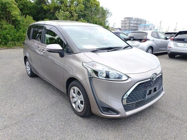 TOYOTA SIENTA 2025 фото 3