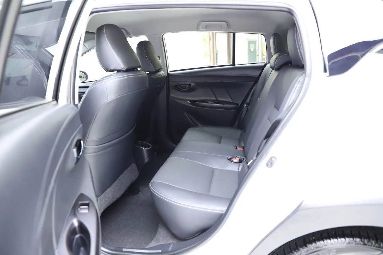 Toyota Yaris L Leading PLUS 2023 фото 4