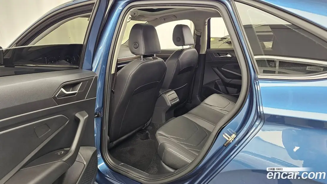Volkswagen Jetta 2021 фото 12