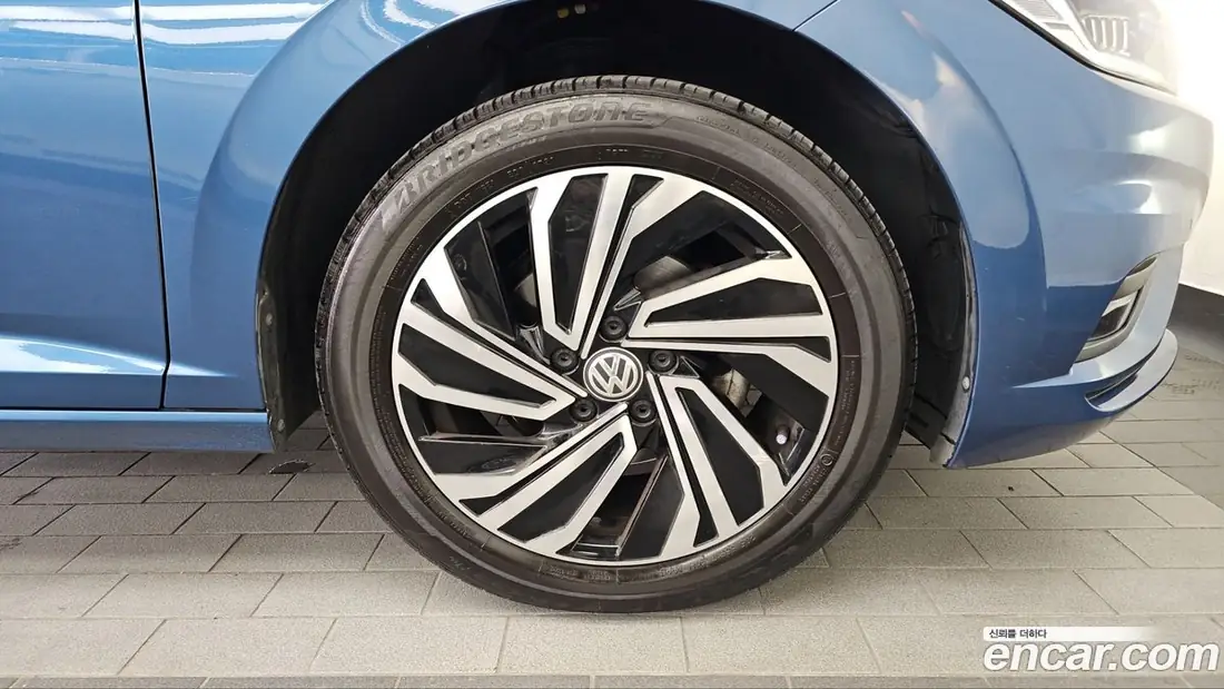 Volkswagen Jetta 2021 фото 21