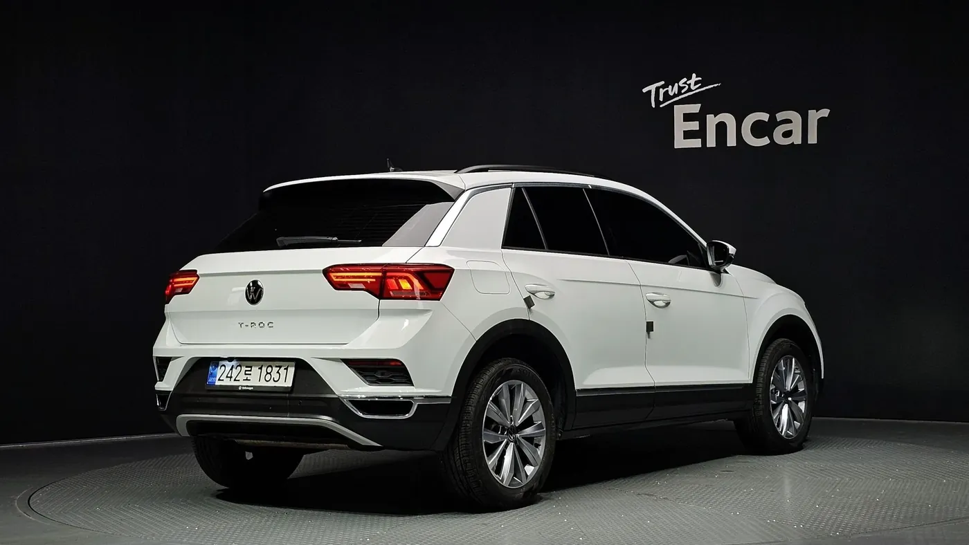 Volkswagen T-Roc 2022 фото 2