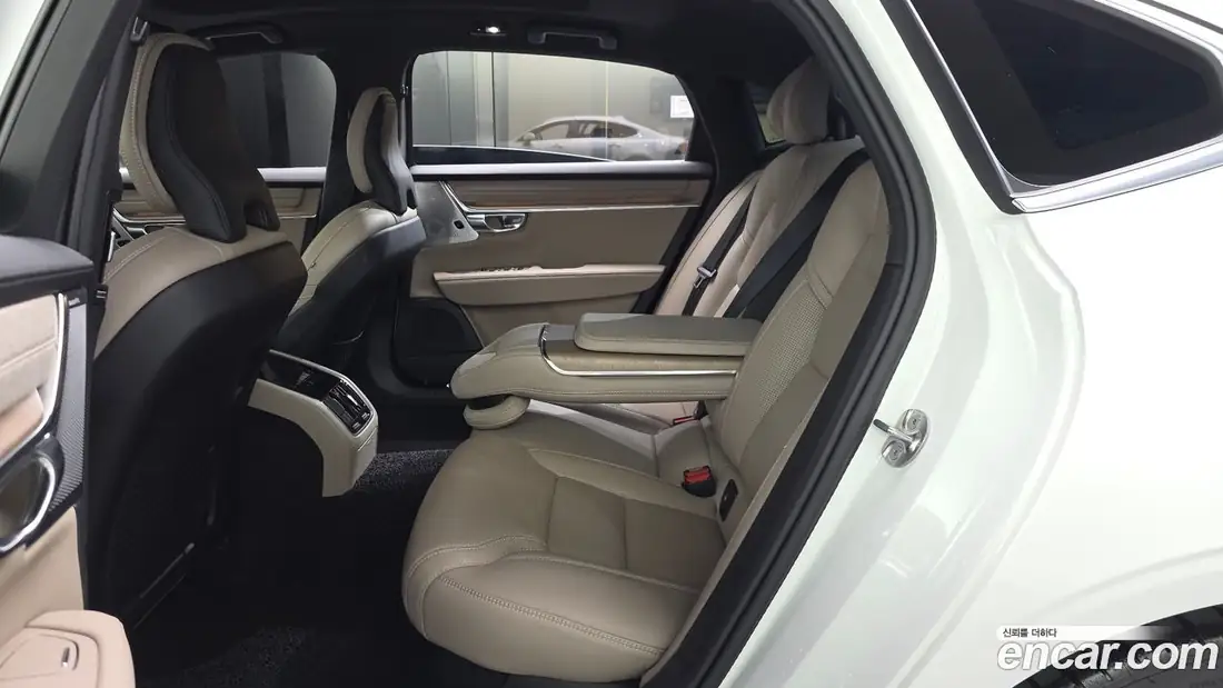 Volvo S90 2025 фото 12