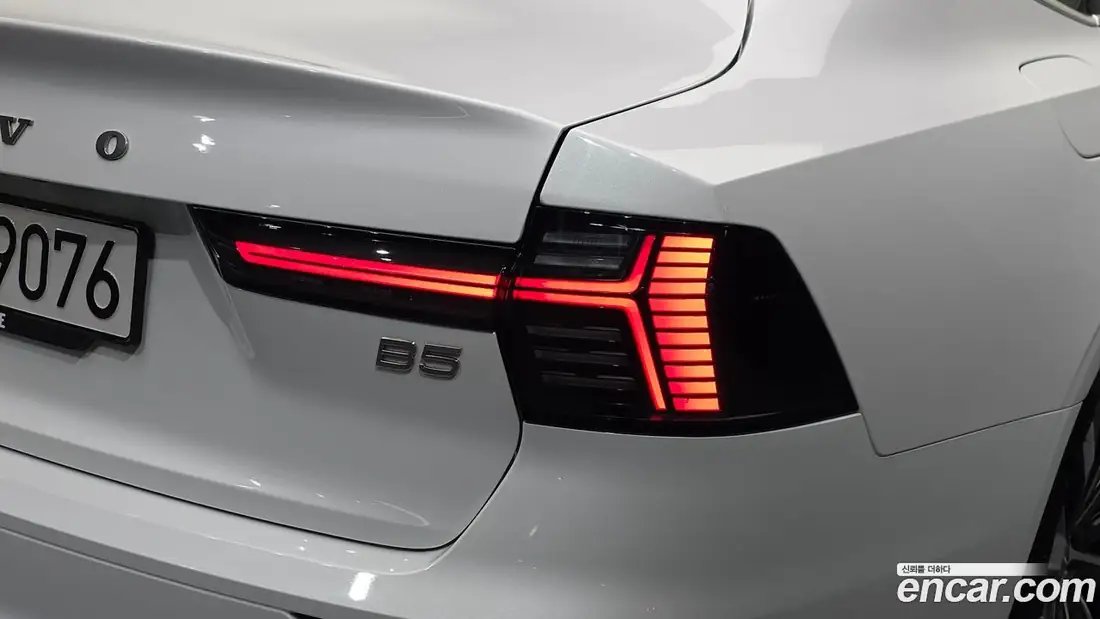 Volvo S90 2025 фото 23