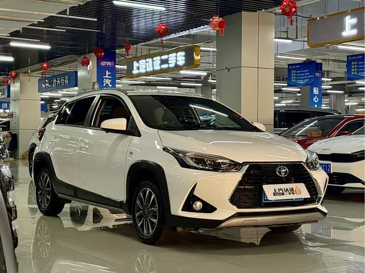 Toyota YARiS X Luxury PLUS Ed 2022 — импорт из Китая под ключ