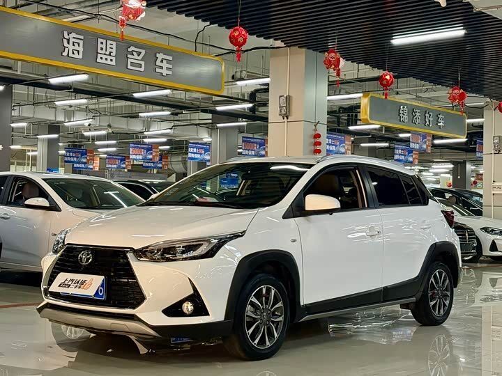 Toyota YARiS X Luxury PLUS Ed 2022 фото 2
