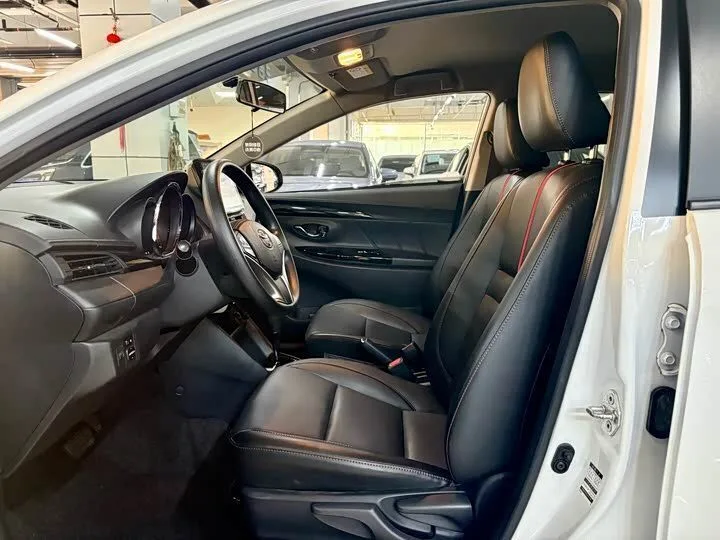 Toyota YARiS X Luxury PLUS Ed 2022 фото 4