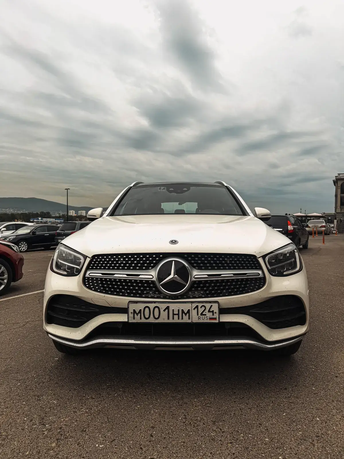 Mercedes-Benz GLC300 4WD 2022