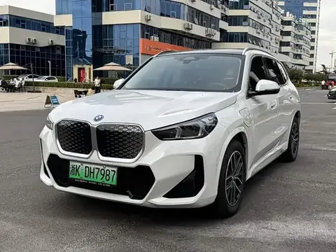 BMW iX1 eDrive25L M Sport 2025