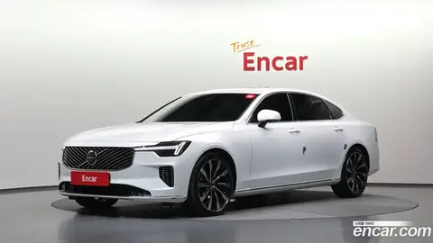 Volvo S90 2025