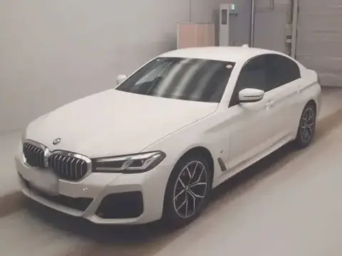 BMW 5-Series 2021
